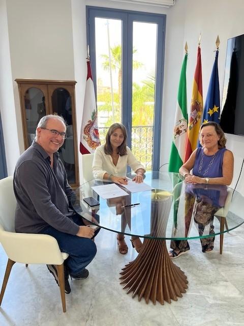 Firma convenio ARCORES